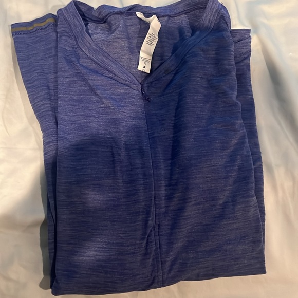 Lululemon top - Picture 4 of 4